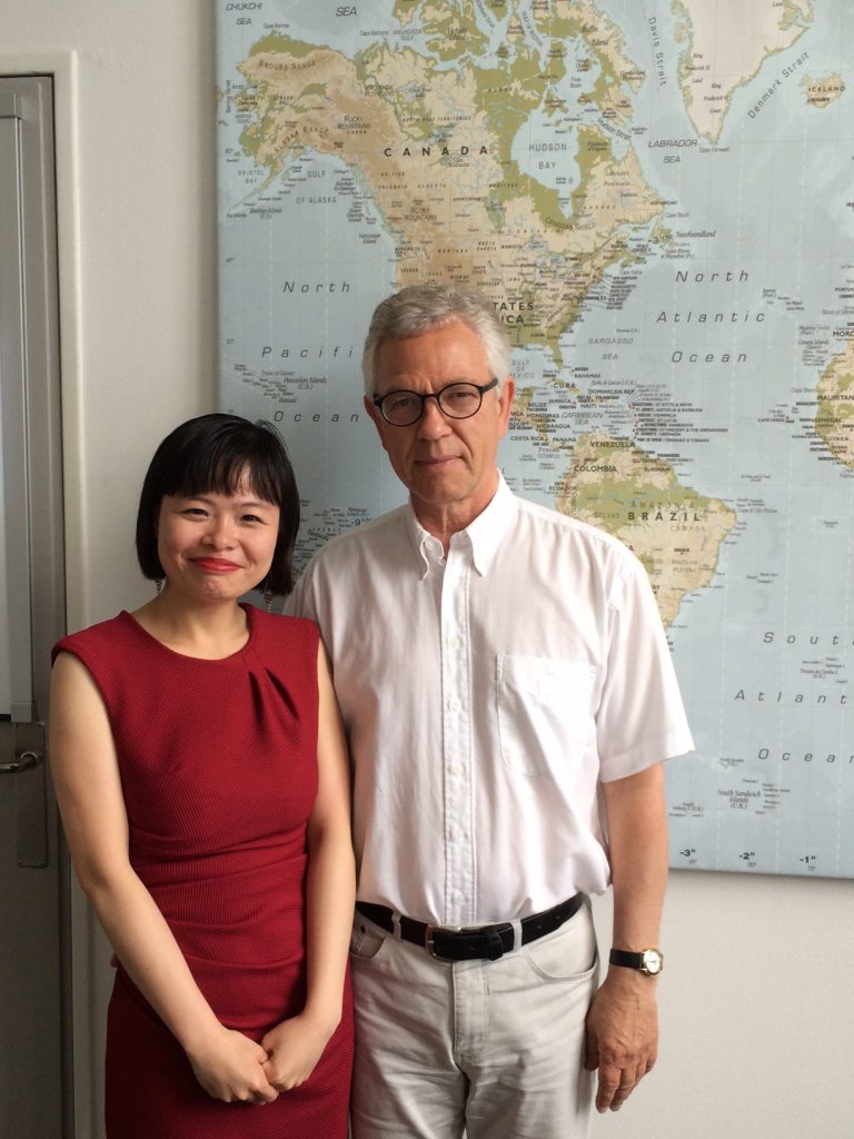 Prof. Julie Yu-Wen Chen and Geir Helgesen, director of Nordic Institute of Asian Studies (NIAS) in Copenhagen. 