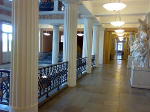Interior of the University of Helsinki's Main Building. Image by Näystin under CC BY-SA 2.0. 