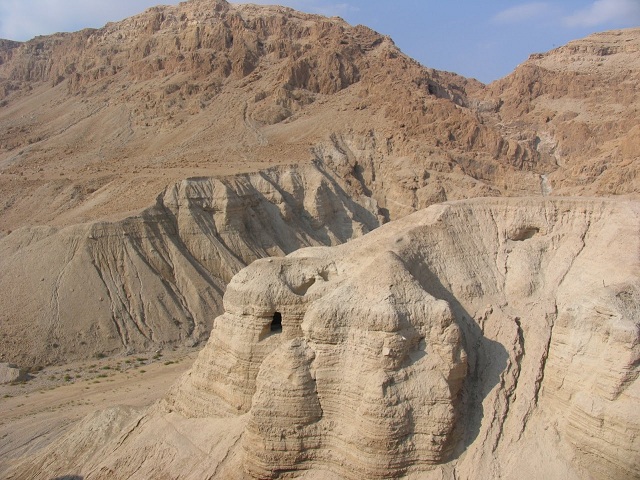 Qumran Cave 1 (Photo: Hanna Vanonen)