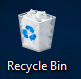 täysi paperikori jossa teksti Recycle Bin